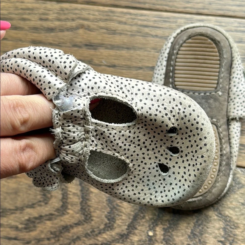 White and Black Baby Walker Shoes with T-Strap and Bow Freshly picked free ship